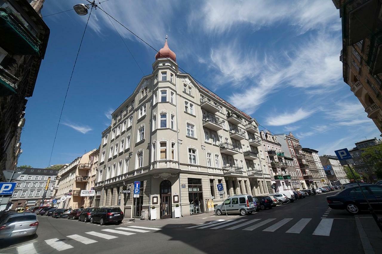 Apartamenty Pomaranczarnia Poznań Exteriör bild